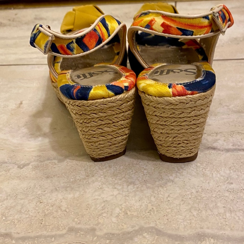 SOFFT COLORFUL PLATFORM WEDGE SANDALS WITH FLOWERS SIZE 7.5 COMFORT HEELS FUN! - Picture 14 of 16
